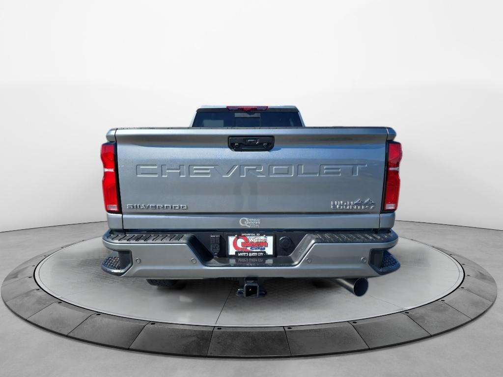 2025 Chevrolet Silverado 2500HD High Country photo 4