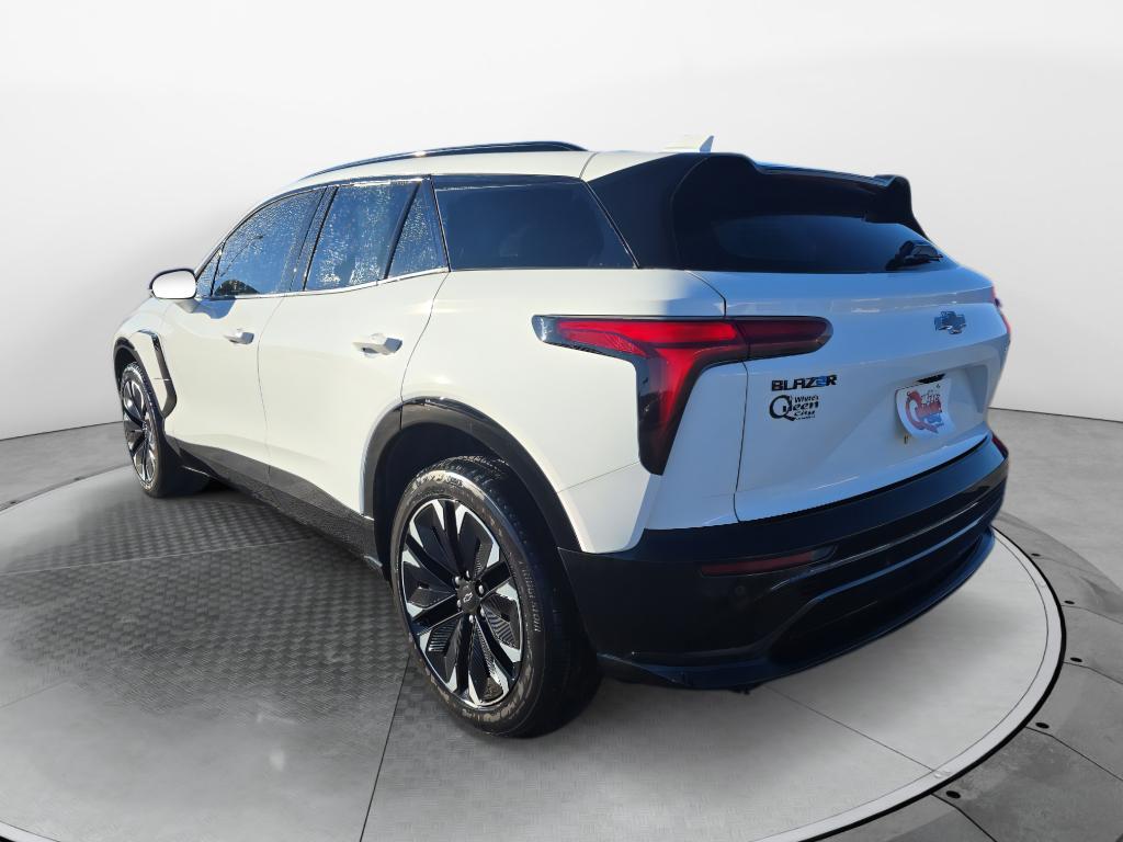2024 Chevrolet Blazer EV RS photo 3