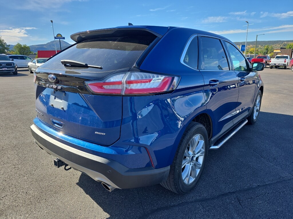 2022 Ford Edge Titanium photo 3