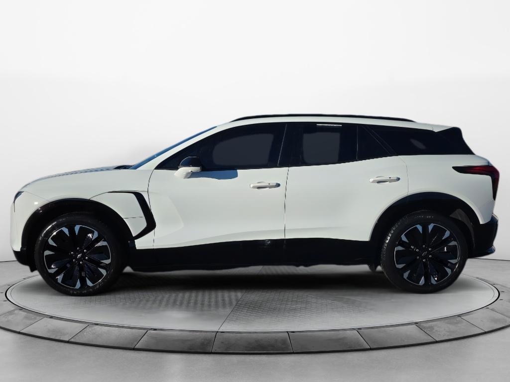 2024 Chevrolet Blazer EV RS photo 2