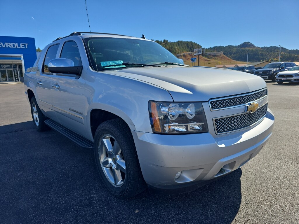 2013 Chevrolet Avalanche LTZ photo 4