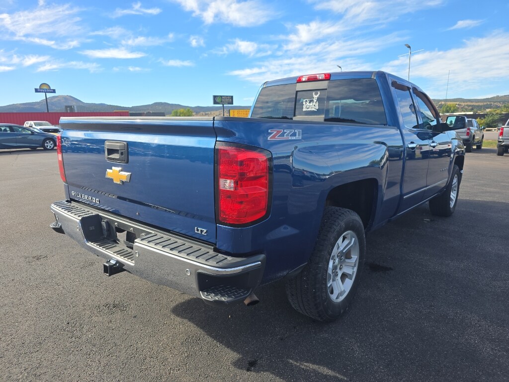 2015 Chevrolet Silverado 1500 LTZ photo 3
