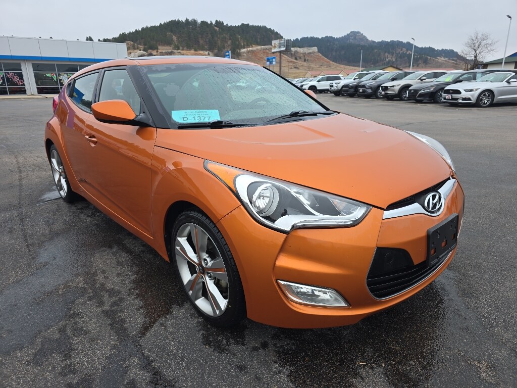 2016 Hyundai Veloster Base photo 4