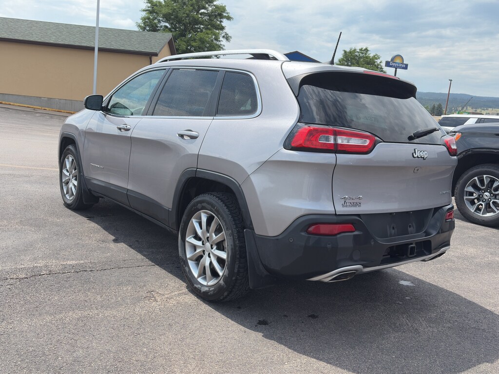 Used 2018 Jeep Cherokee Limited Sport Utility