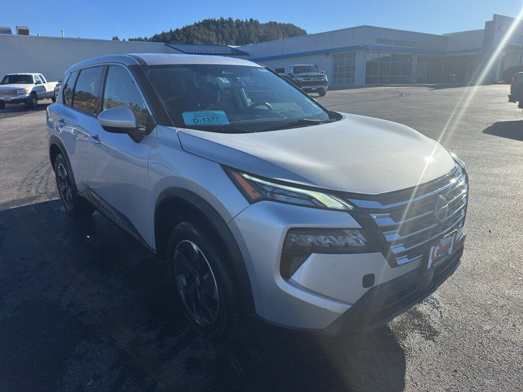 2024 Nissan Rogue SV AWD photo 4