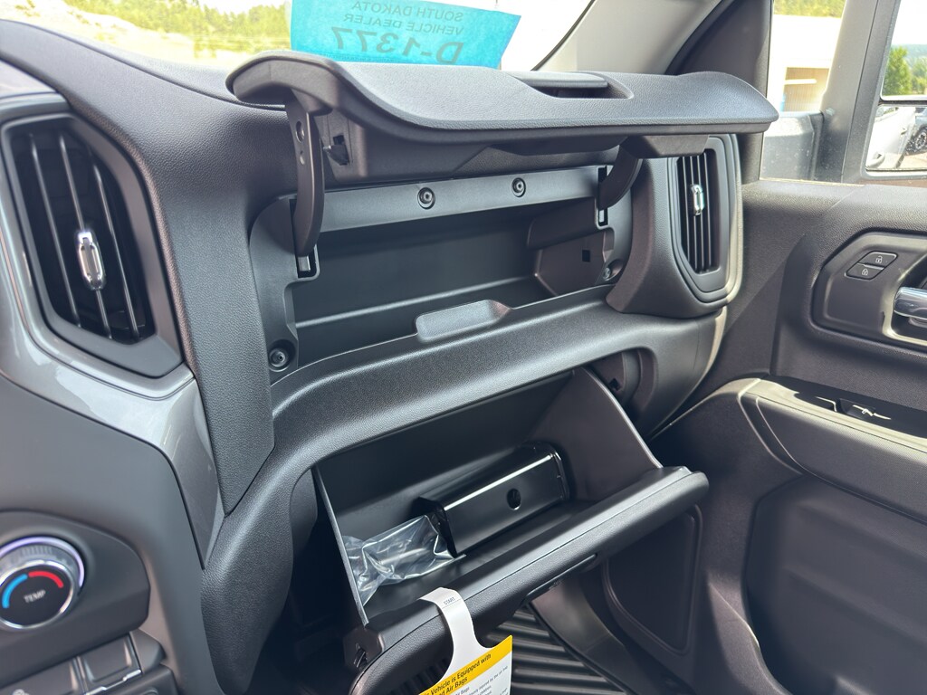 2025 Chevrolet Silverado 2500HD Custom photo 22