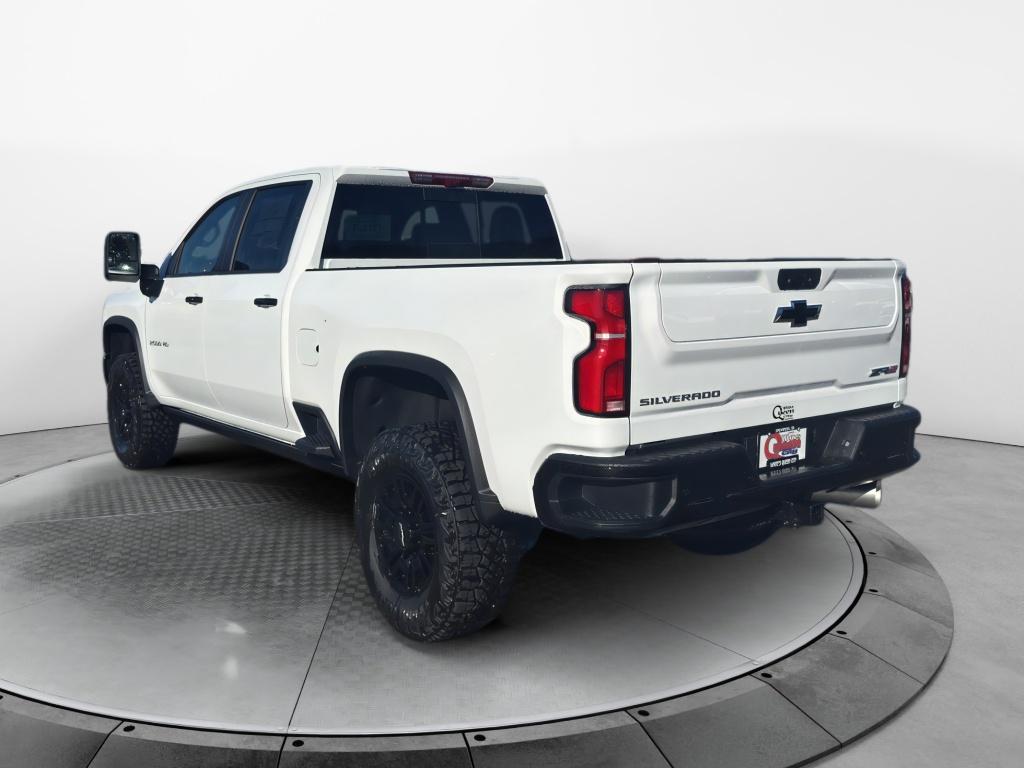 2026 Chevrolet Silverado 2500HD ZR2 photo 3