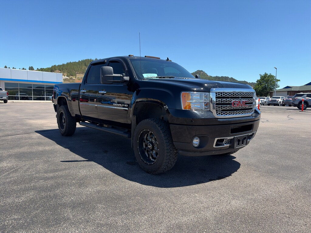 Used 2014 GMC Sierra SRW Denali Crew Cab