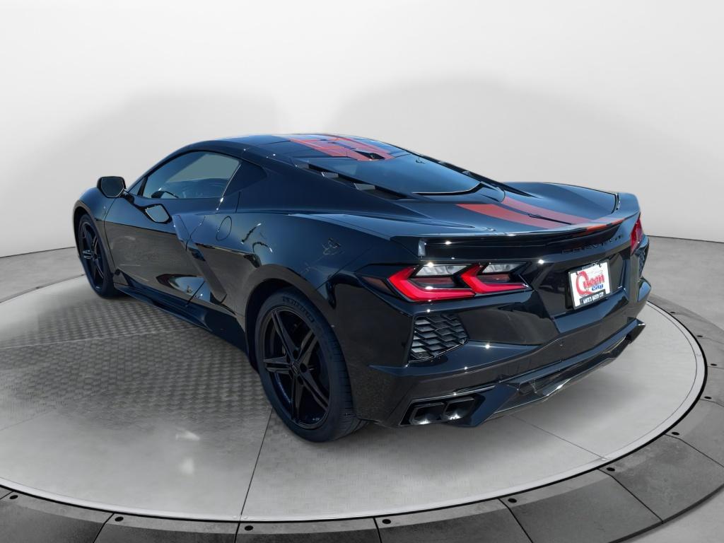 2025 Chevrolet Corvette Stingray 2LT photo 3
