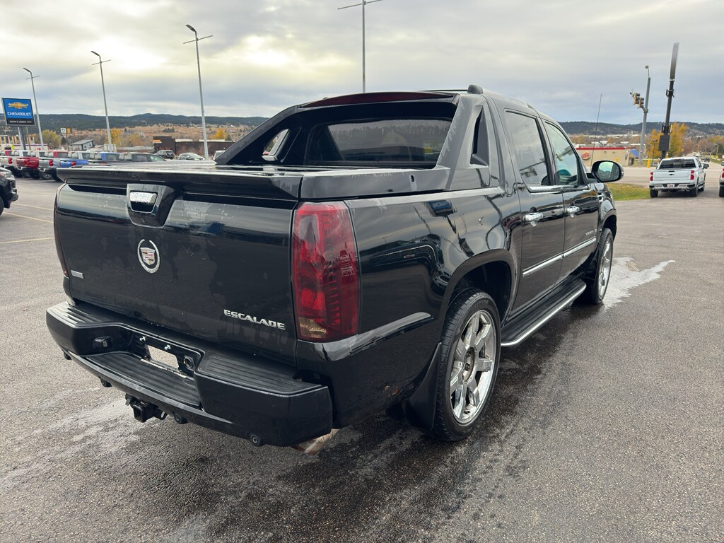 2011 Cadillac Escalade EXT Luxury photo 2