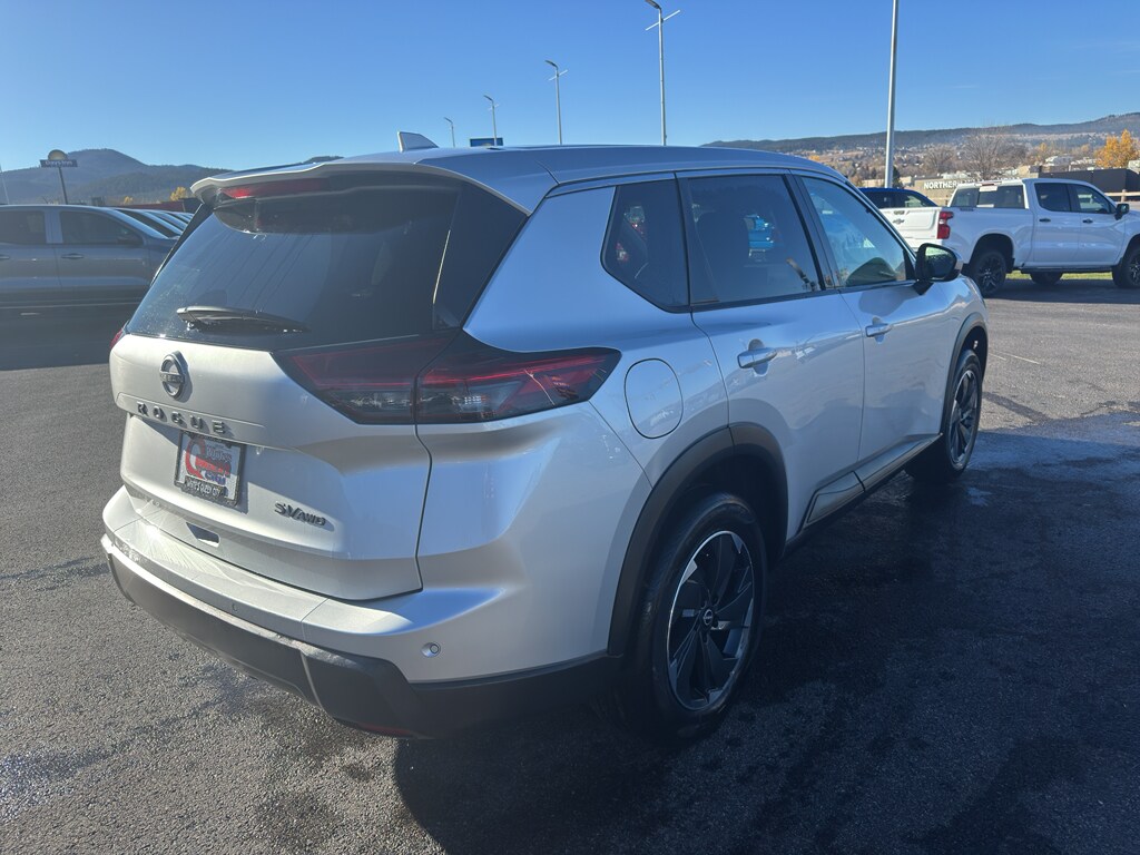 2024 Nissan Rogue SV AWD photo 3