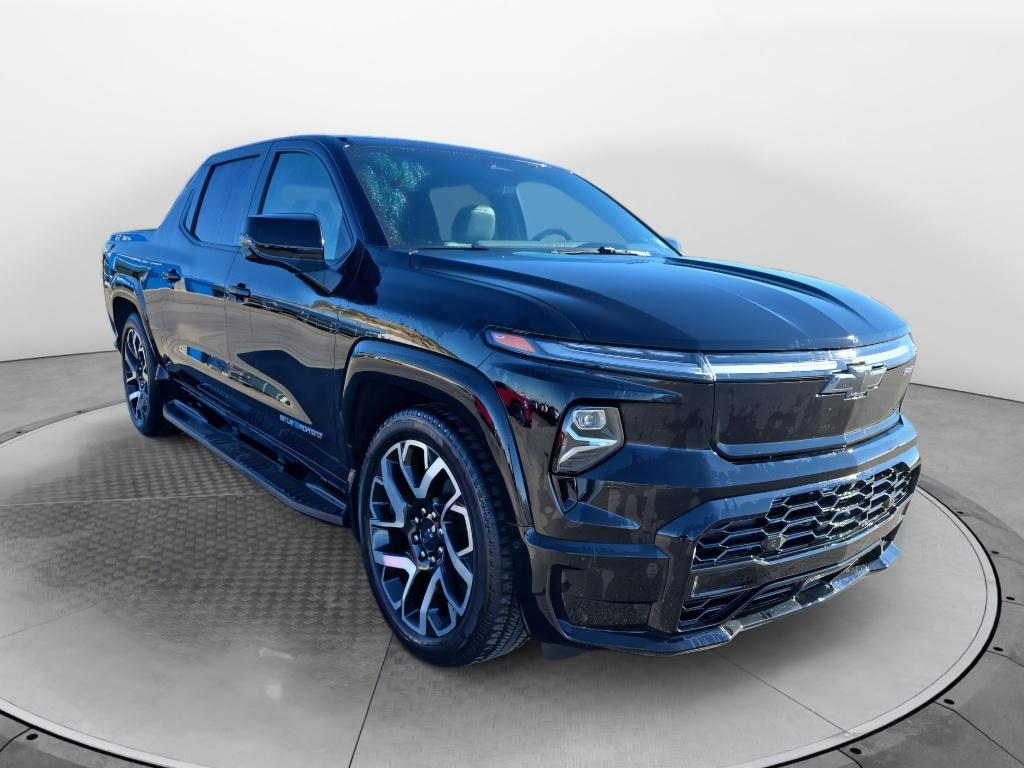 2024 Chevrolet Silverado EV RST photo 3
