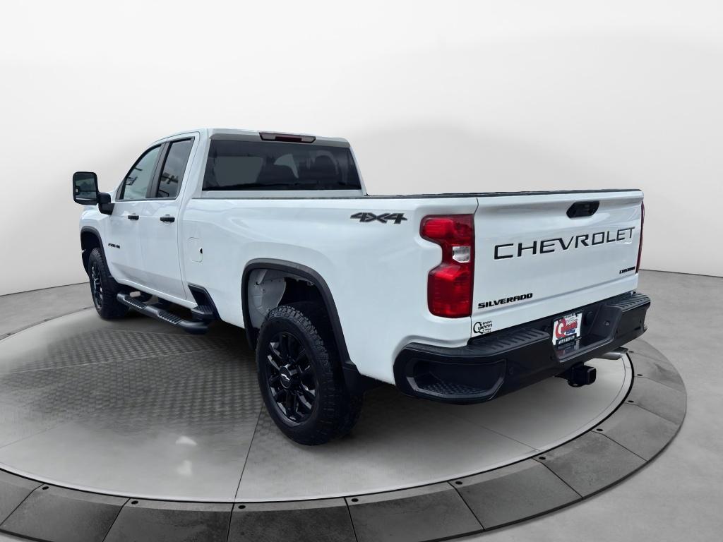 2025 Chevrolet Silverado 2500HD Custom photo 2