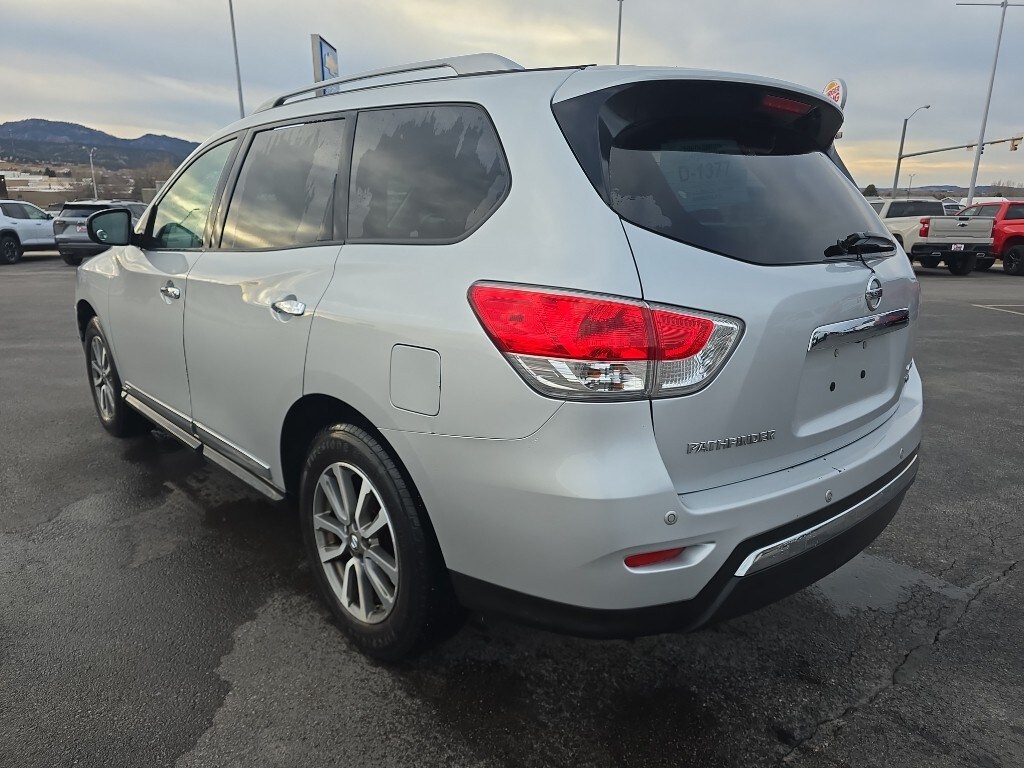Used 2013 Nissan Pathfinder SL Sport Utility