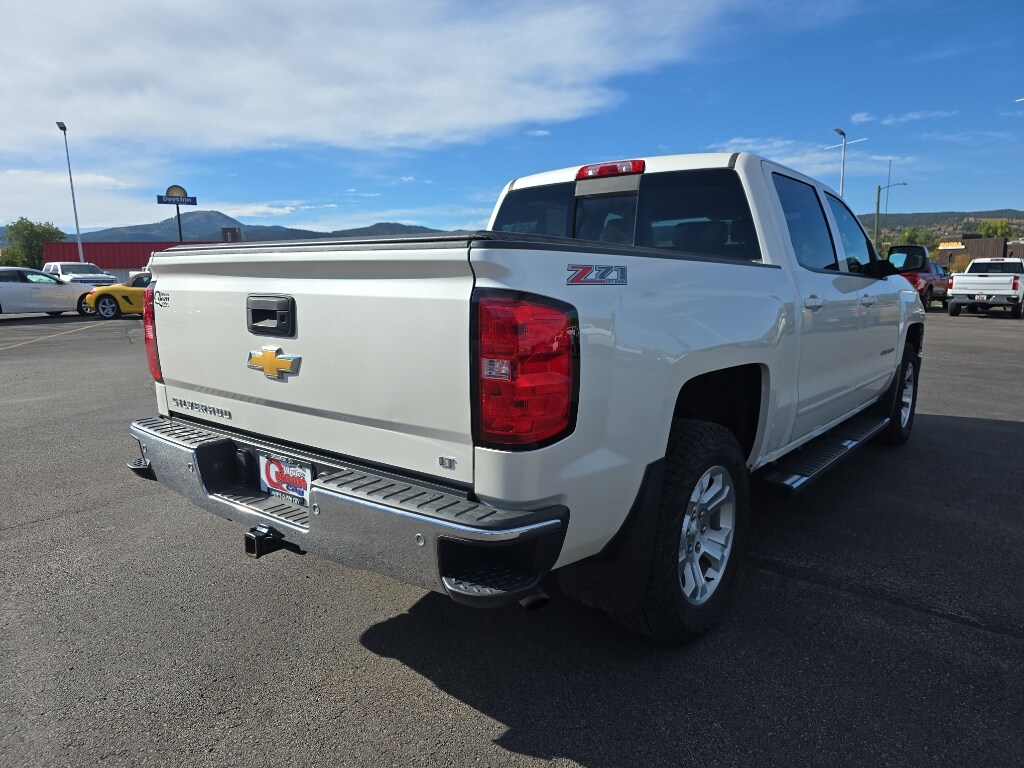2015 Chevrolet Silverado LT photo 3