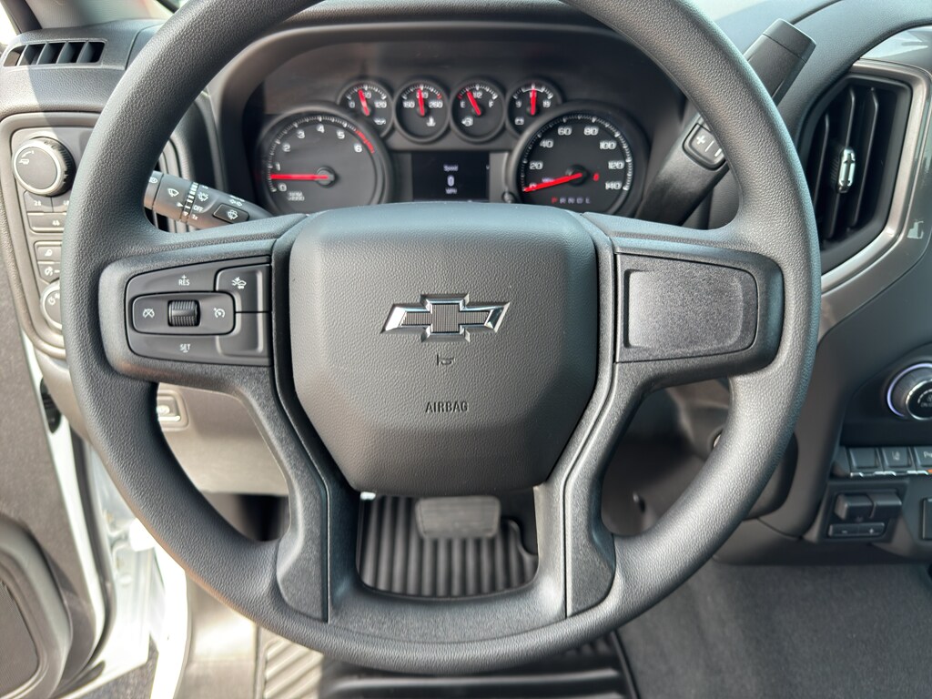 2025 Chevrolet Silverado 2500HD Custom photo 18