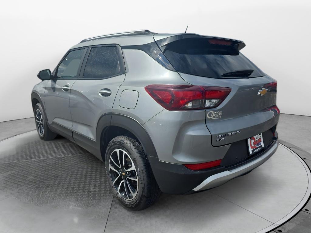 2024 Chevrolet Trailblazer LT photo 4