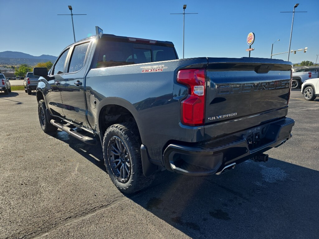 2019 Chevrolet Silverado LT Trail Boss photo 2