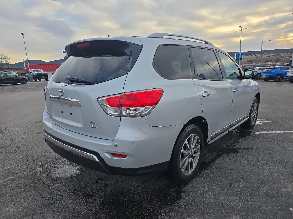 Used 2013 Nissan Pathfinder SL Sport Utility