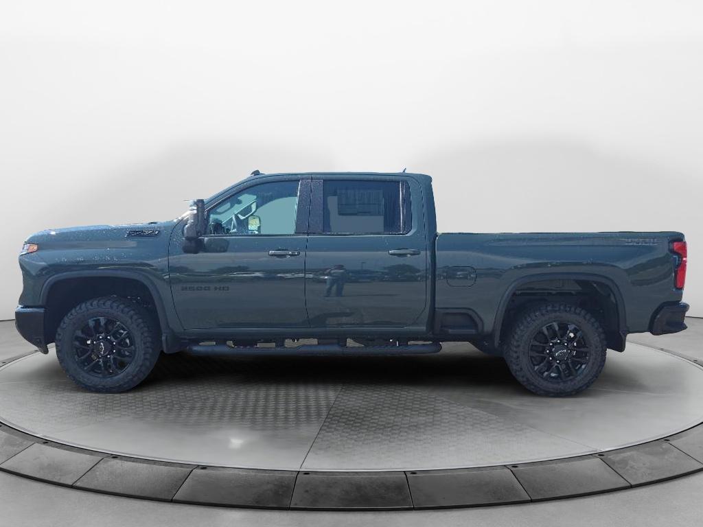 2025 Chevrolet Silverado 2500HD LT photo 3