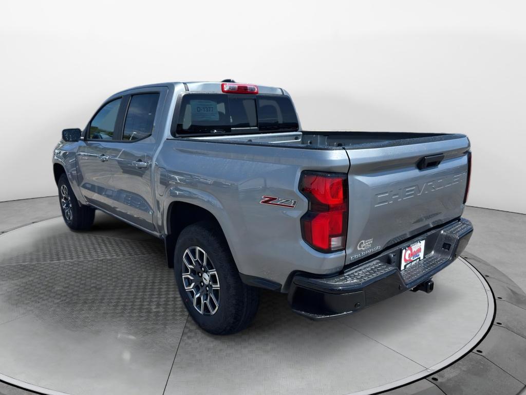 2025 Chevrolet Colorado Z71 photo 3