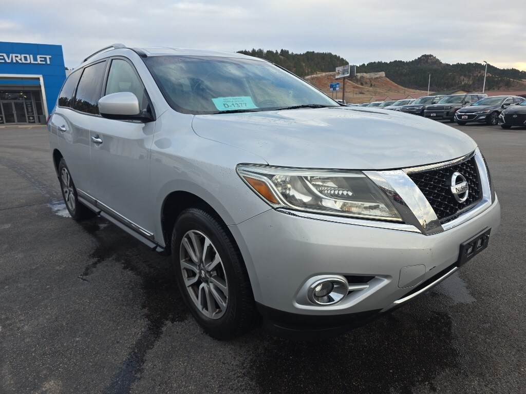 Used 2013 Nissan Pathfinder SL Sport Utility