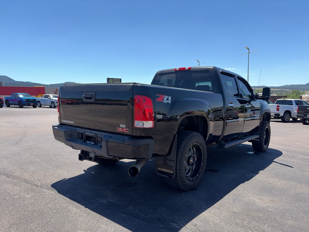 Used 2014 GMC Sierra SRW Denali Crew Cab