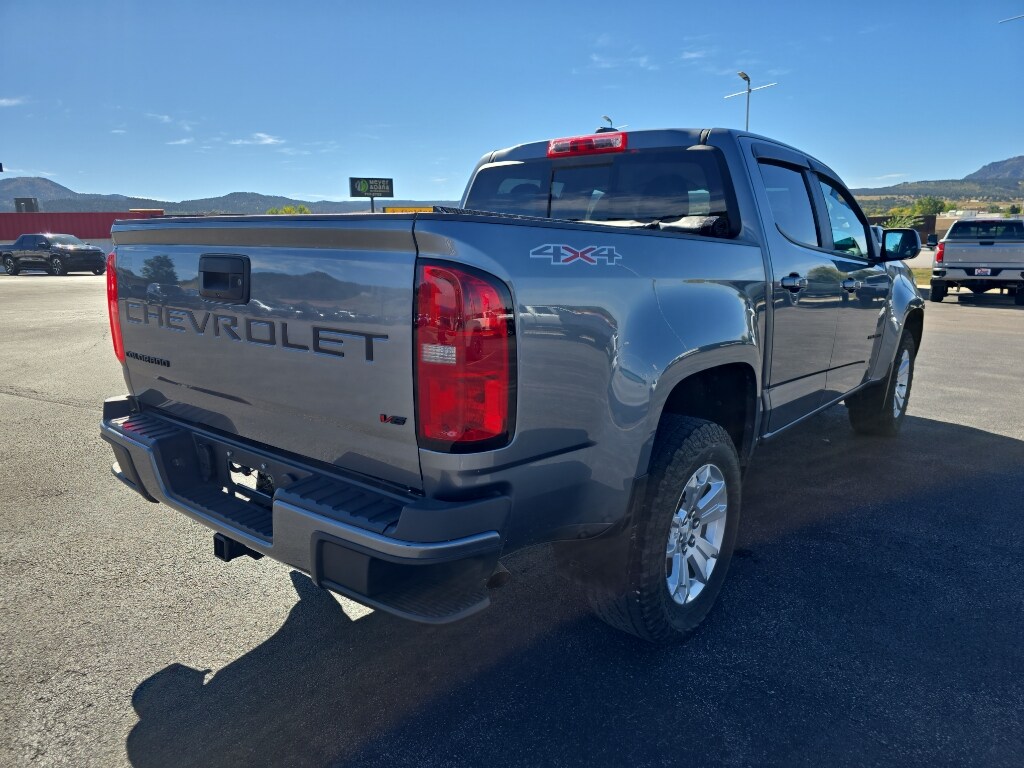 2021 Chevrolet Colorado LT photo 3