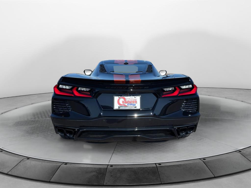 2025 Chevrolet Corvette Stingray 2LT photo 4