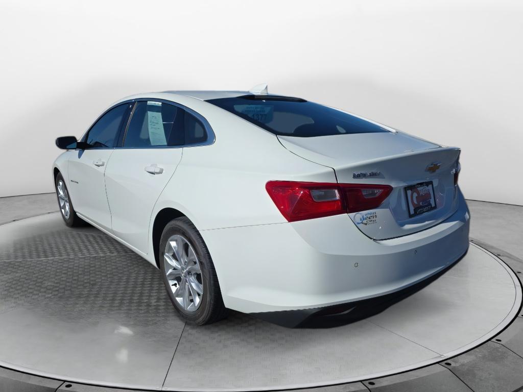 2024 Chevrolet Malibu 1LT photo 3