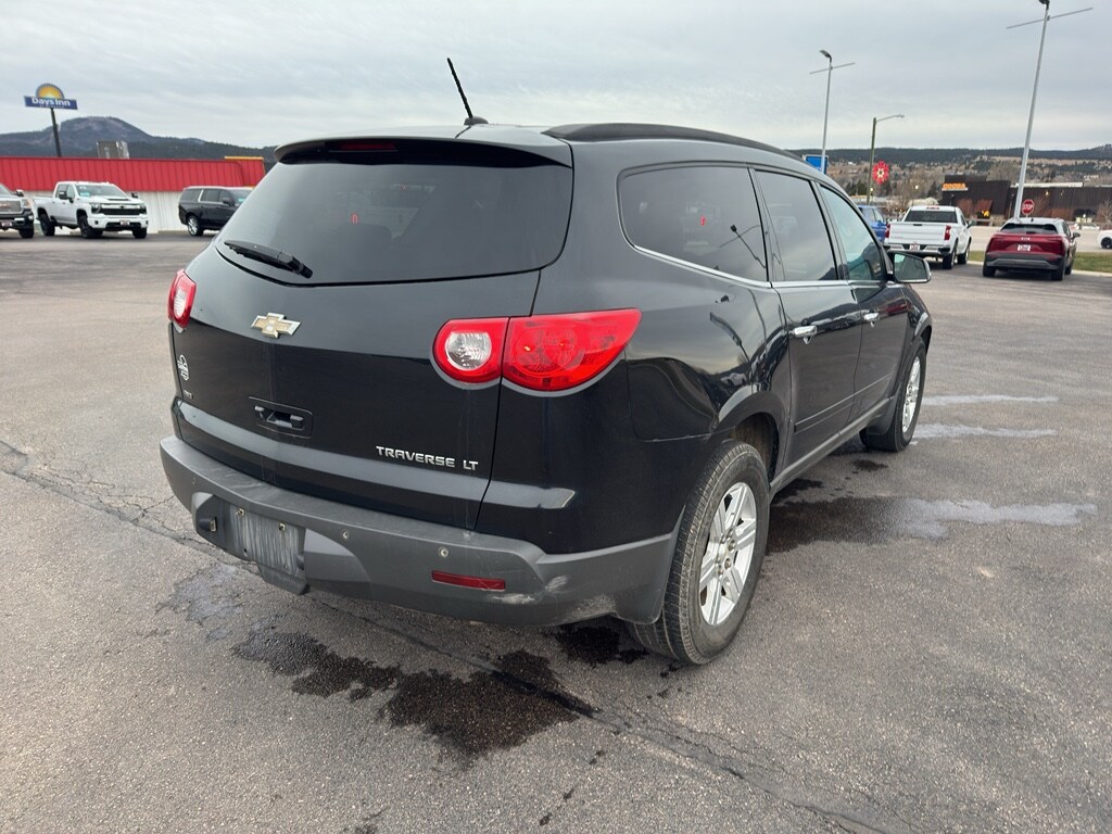 Used 2011 Chevrolet Traverse LT w/2LT SUV