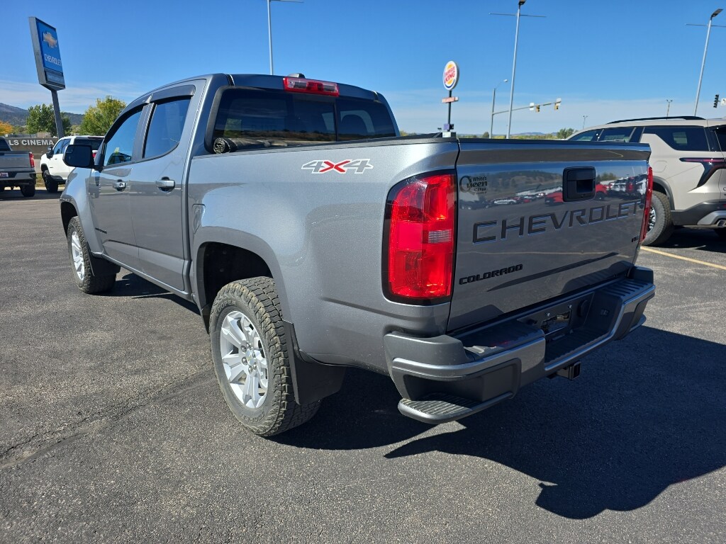 2021 Chevrolet Colorado LT photo 2