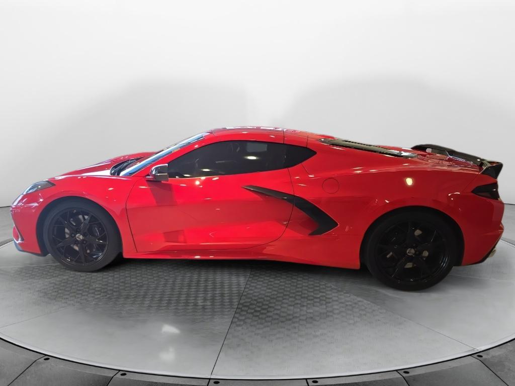 2022 Chevrolet Corvette Stingray 2LT photo 2