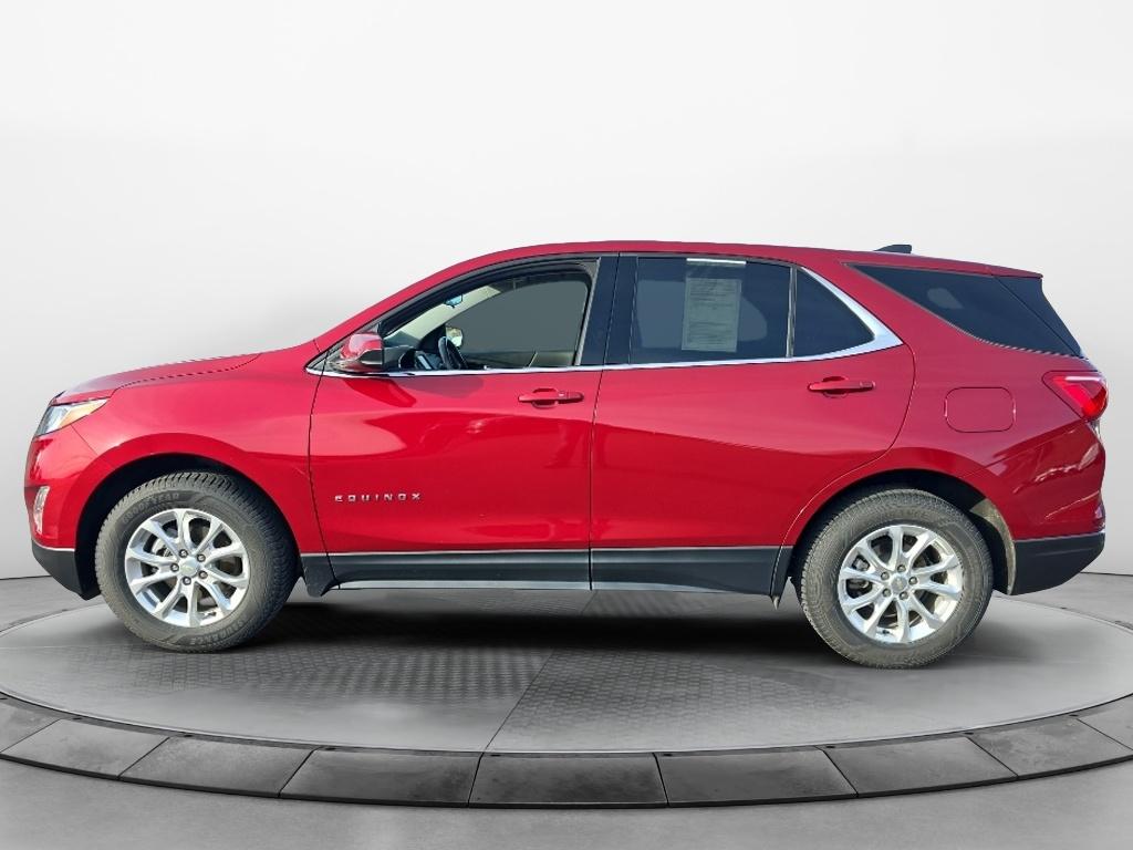 2020 Chevrolet Equinox LT photo 2