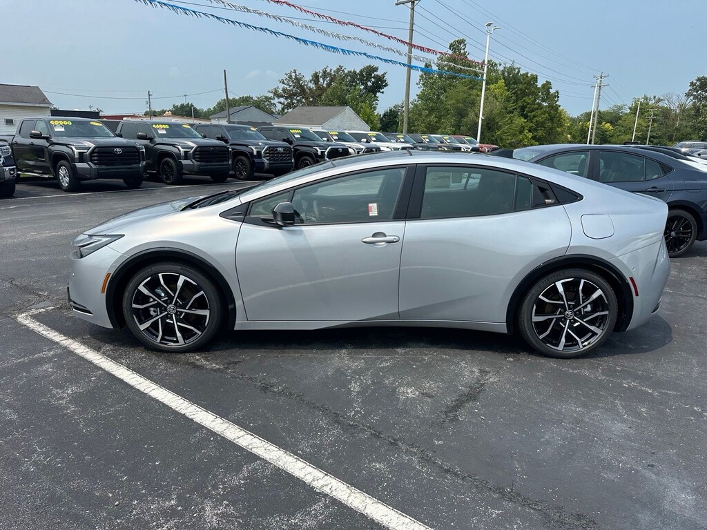 New 2026 Toyota Prius Plug-In Hybrid XSE Premium Hatchback
