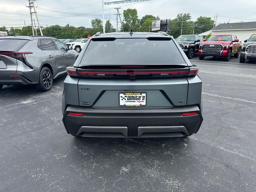 New 2026 Toyota C-HR SE SUV