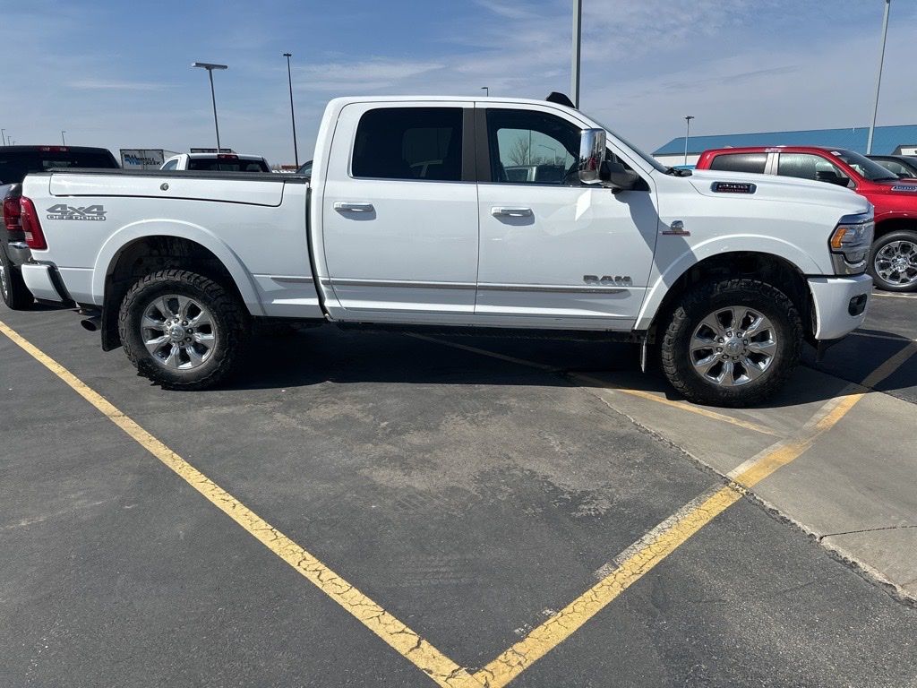 Used 2019 RAM Ram 2500 Pickup Laramie Limited with VIN 3C6UR5SL0KG718357 for sale in Saint Charles, Minnesota
