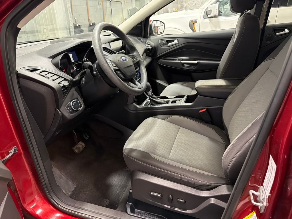 Used 2017 Ford Escape SE SUV