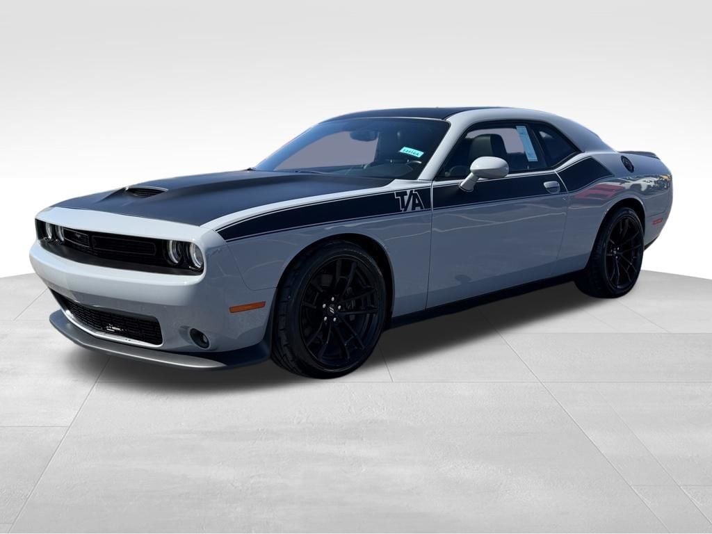 Used 2022 Dodge Challenger R/T with VIN 2C3CDZBT8NH185760 for sale in Saint Charles, Minnesota
