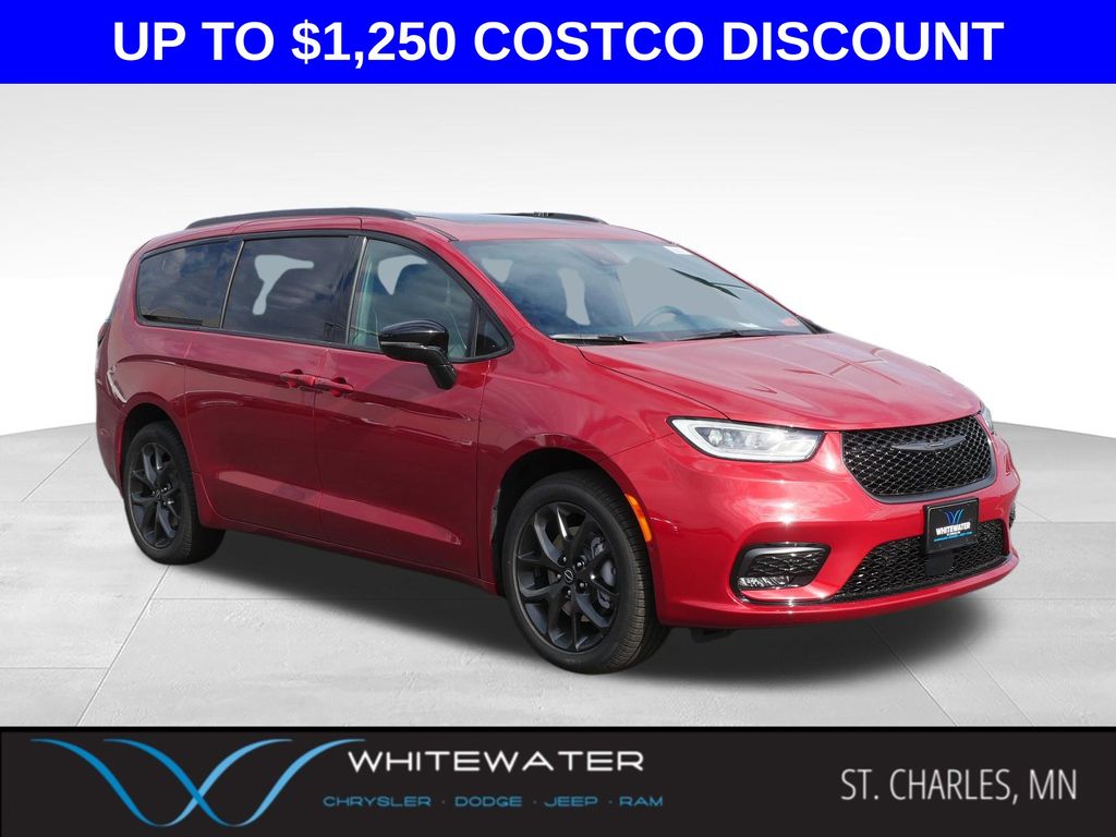 2026 Chrysler Pacifica Limited AWD's photo
