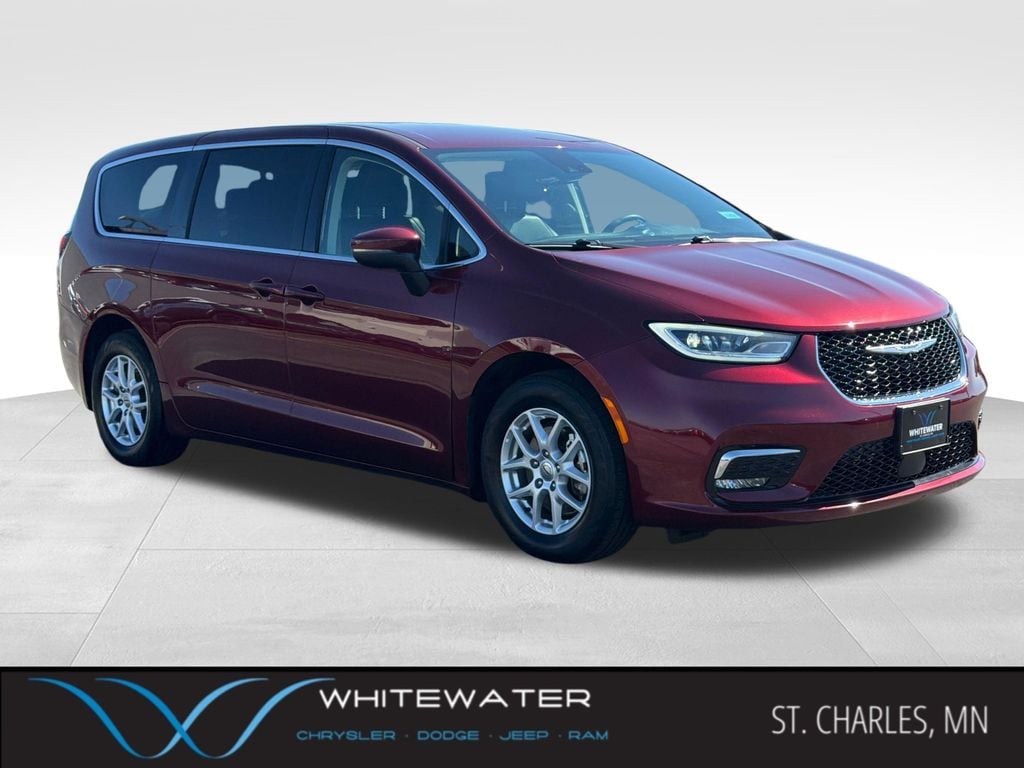 Used 2023 Chrysler Pacifica Touring L Minivan/Van