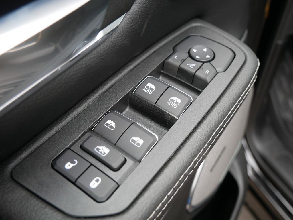 2026 RAM 1500 Laramie - Photo 7