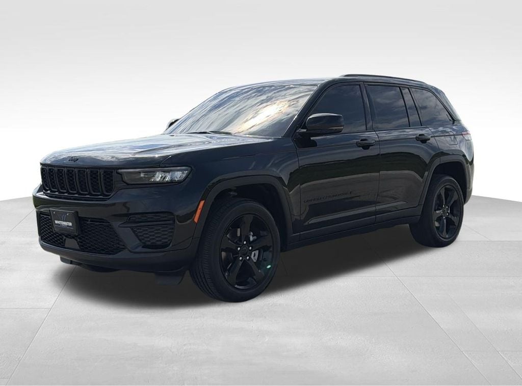 Used 2024 Jeep Grand Cherokee Altitude with VIN 1C4RJHAG4RC167813 for sale in Saint Charles, Minnesota