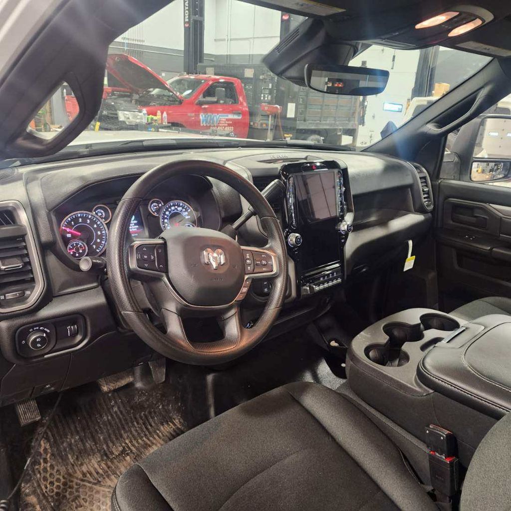 2026 RAM 2500 Tradesman - Photo 9