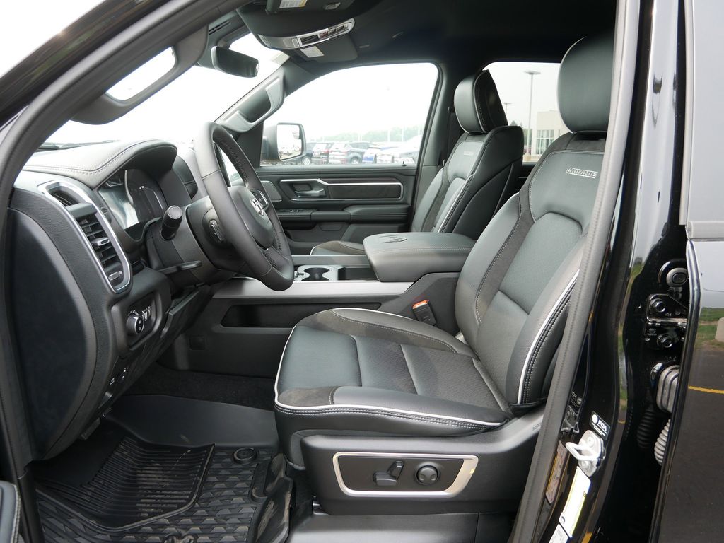 2026 RAM 1500 Laramie - Photo 6