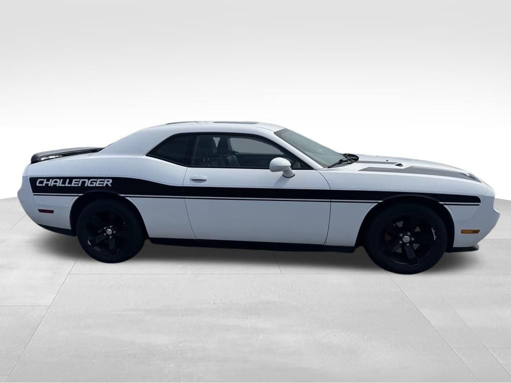 Used 2013 Dodge Challenger SXT with VIN 2C3CDYAG2DH676144 for sale in Saint Charles, Minnesota