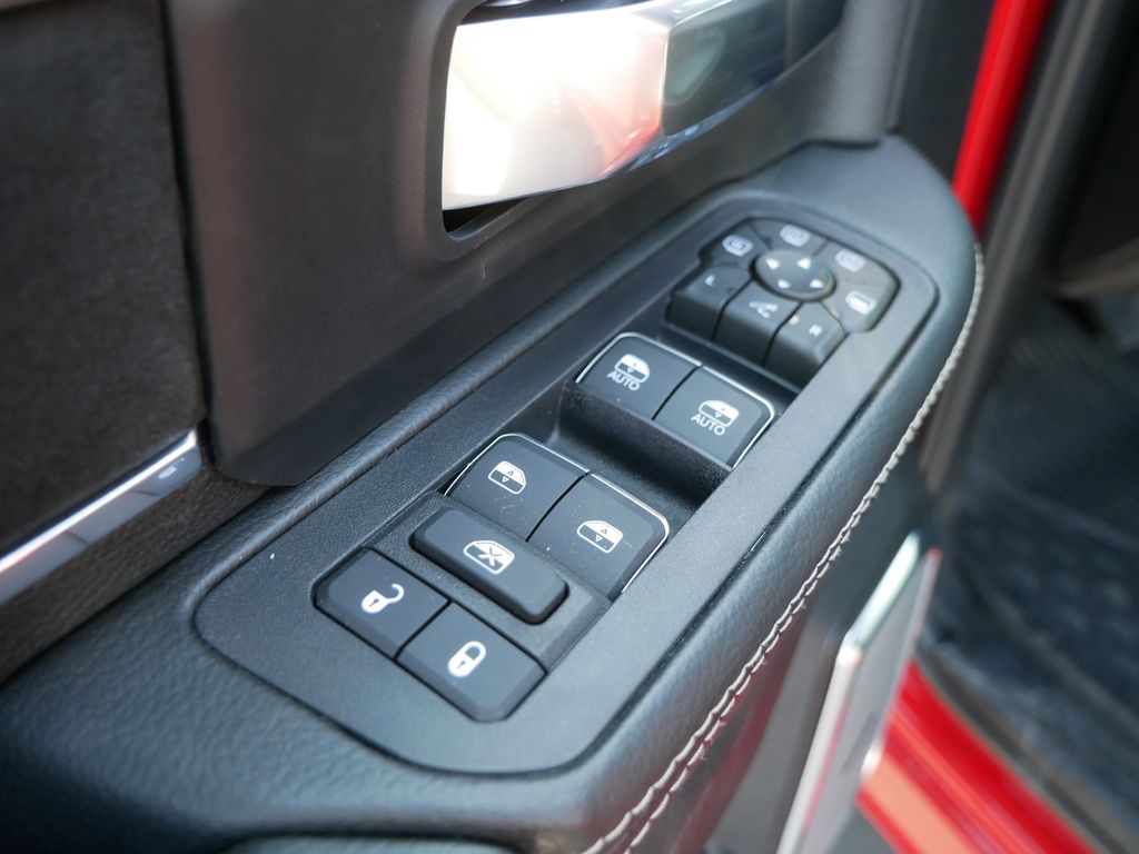 2026 RAM 2500 Laramie - Photo 8