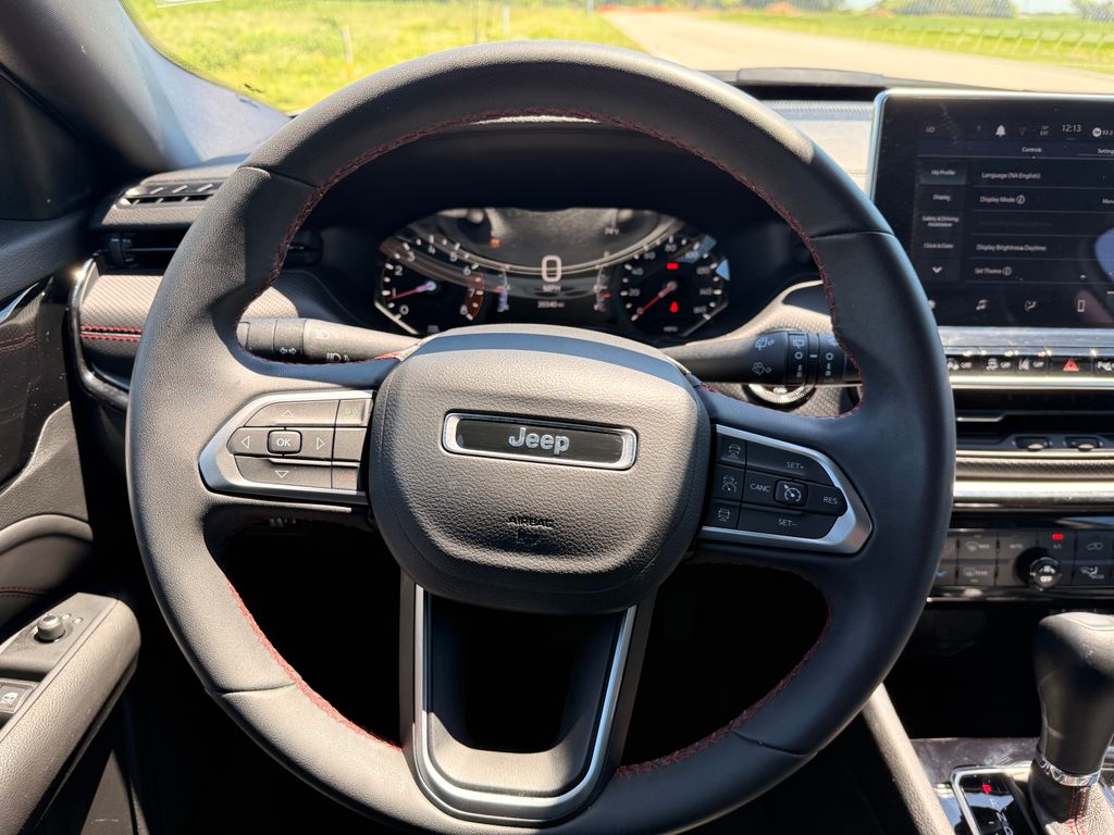 2025 Jeep Compass Trailhawk - Photo 12