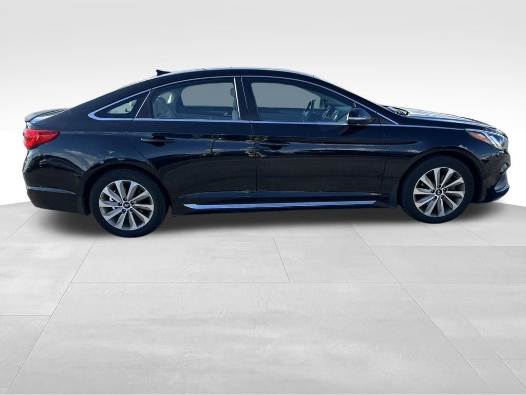 Used 2016 Hyundai Sonata Sport with VIN 5NPE34AF1GH307956 for sale in Saint Charles, Minnesota