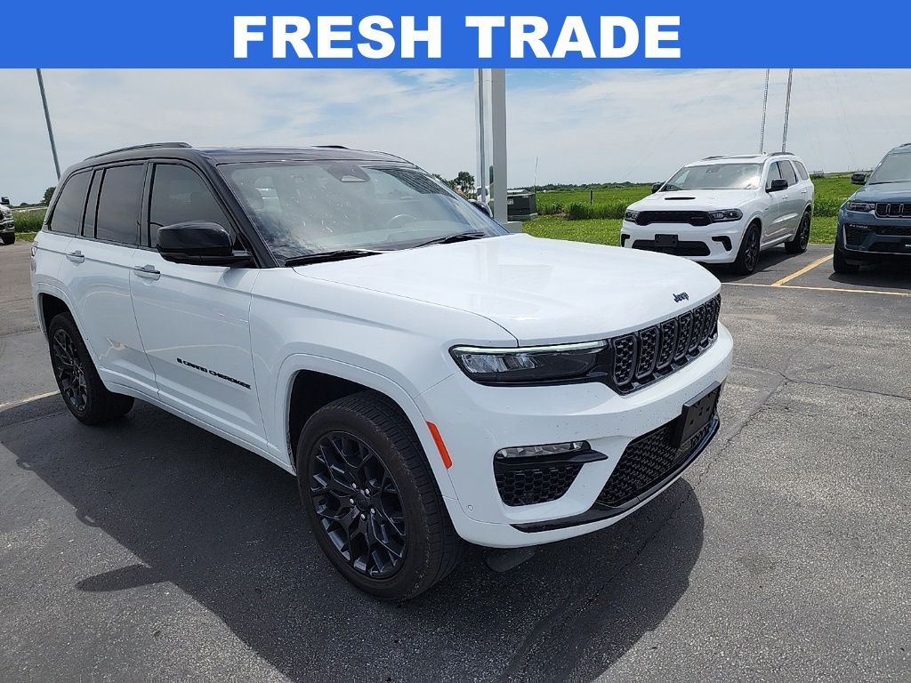 2025 Jeep Grand Cherokee Summit Reserve 4x4's photo